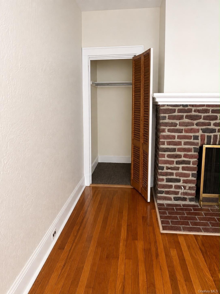 247 Nuber Avenue - Photo 5