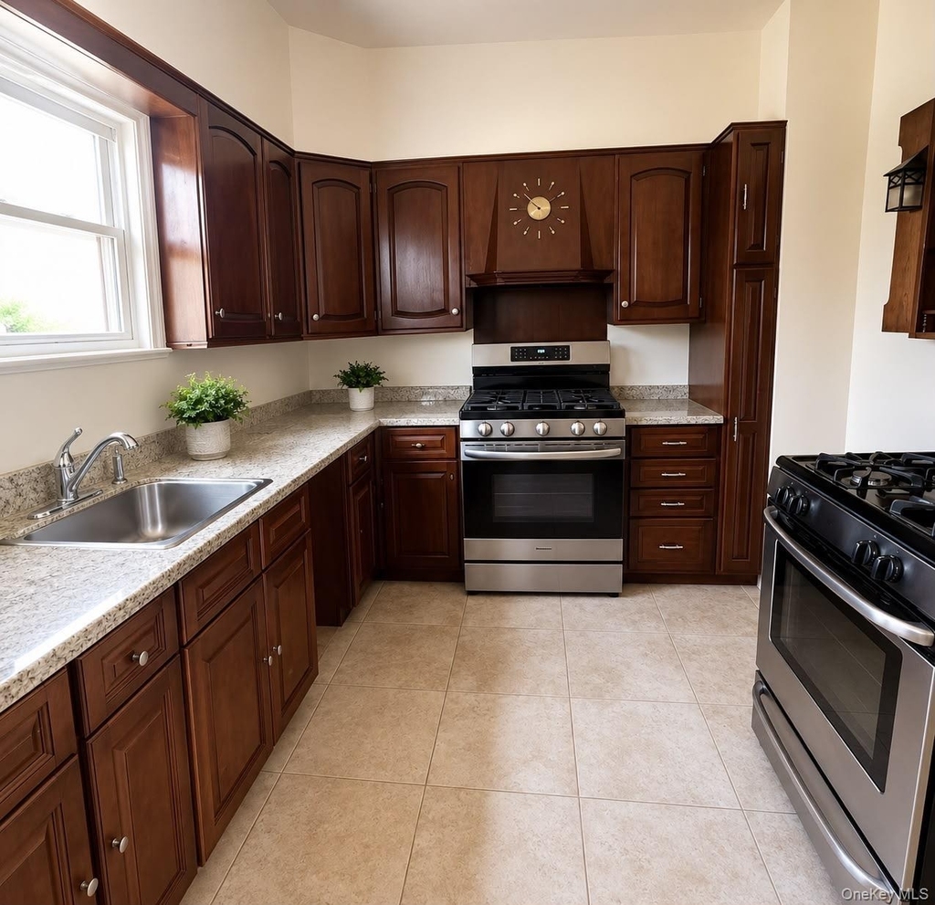 247 Nuber Avenue - Photo 2