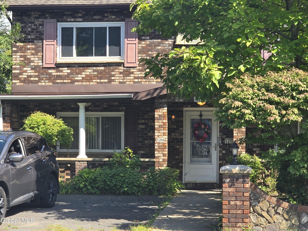 3206 Guilderland Avenue - Photo 0