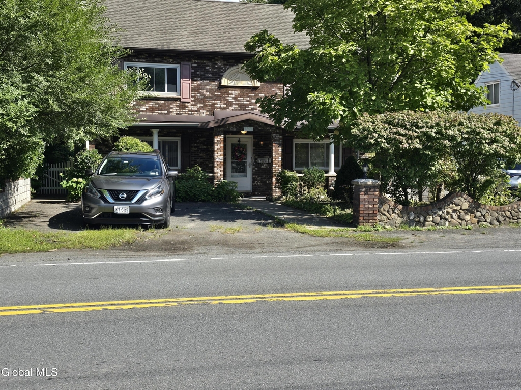 3206 Guilderland Avenue - Photo 0