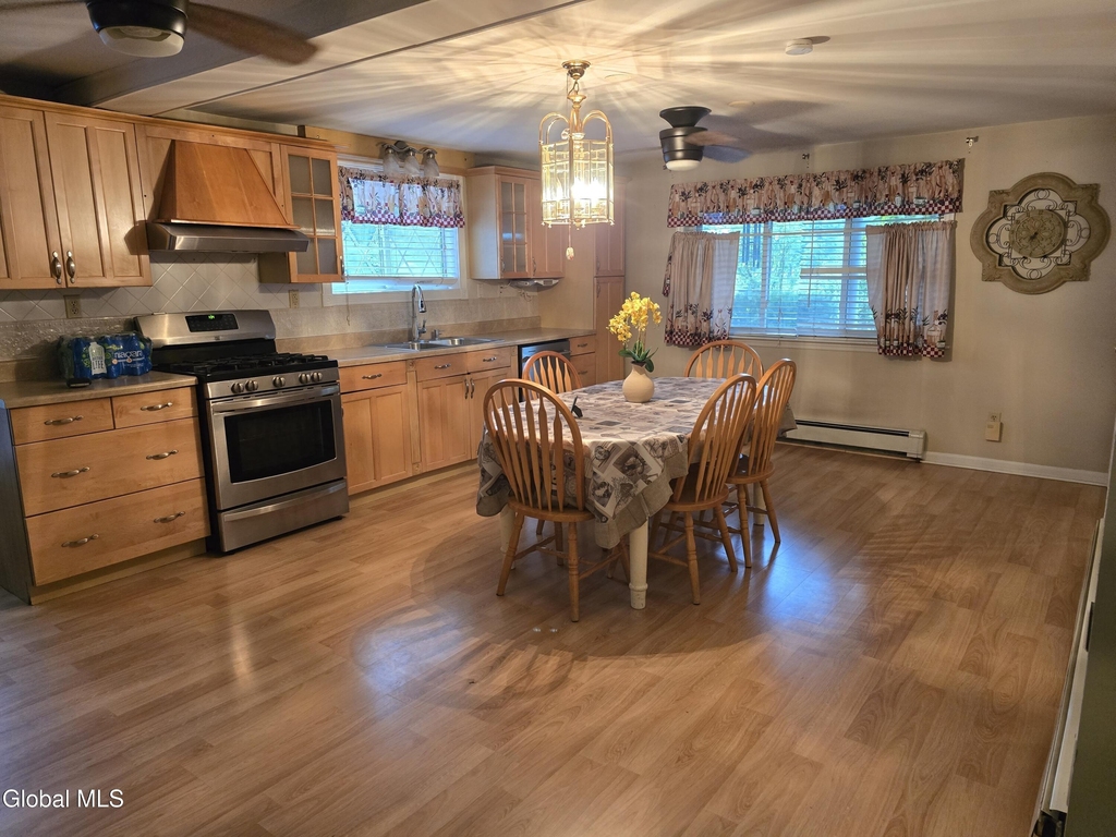 3206 Guilderland Avenue - Photo 2