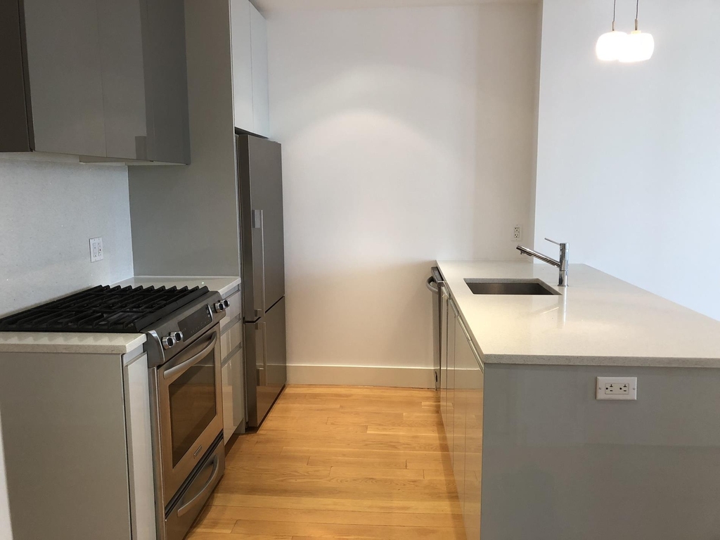 2-26 50th Avenue - Photo 2
