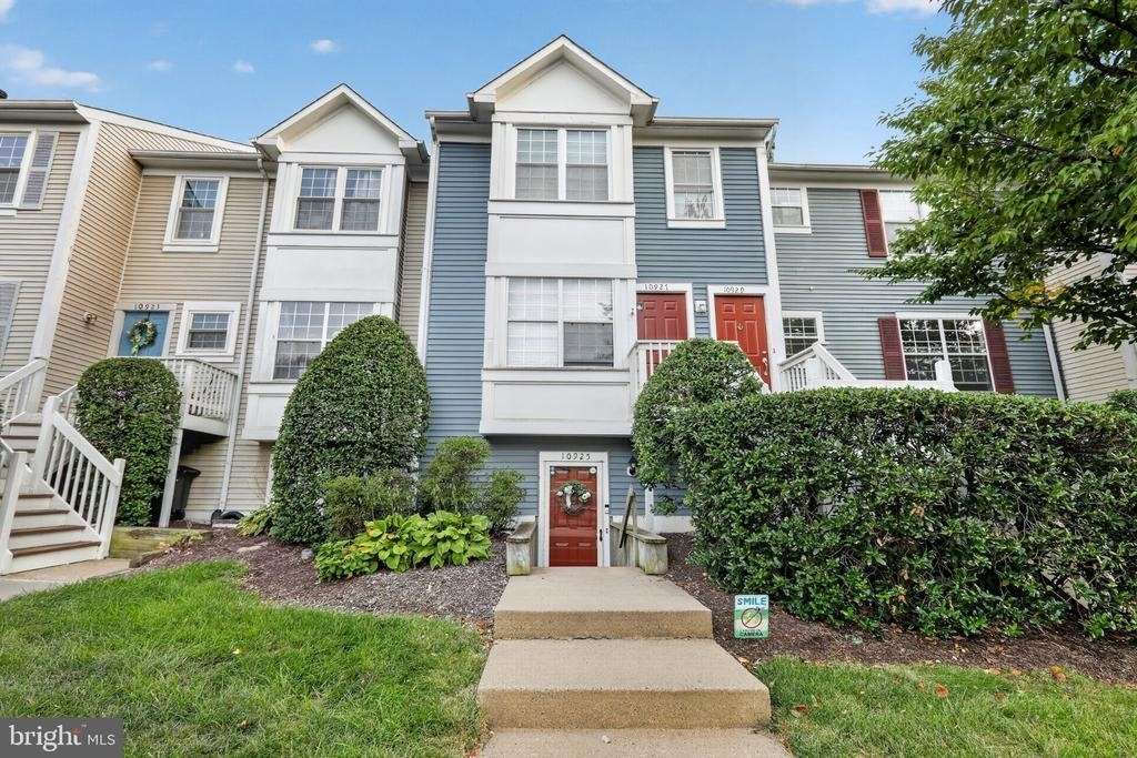 10925 Postern Court - Photo 0