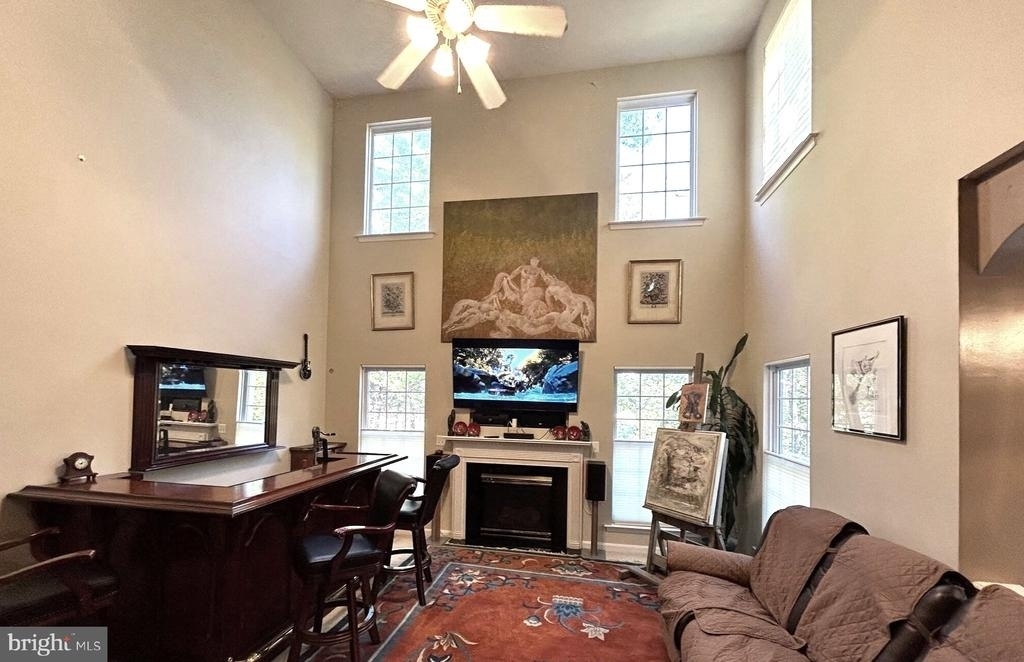 607 Liberty Boulevard - Photo 4