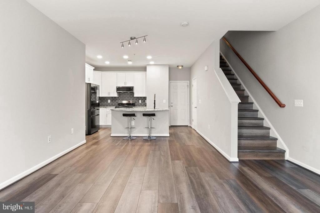 9541 Center Street - Photo 10