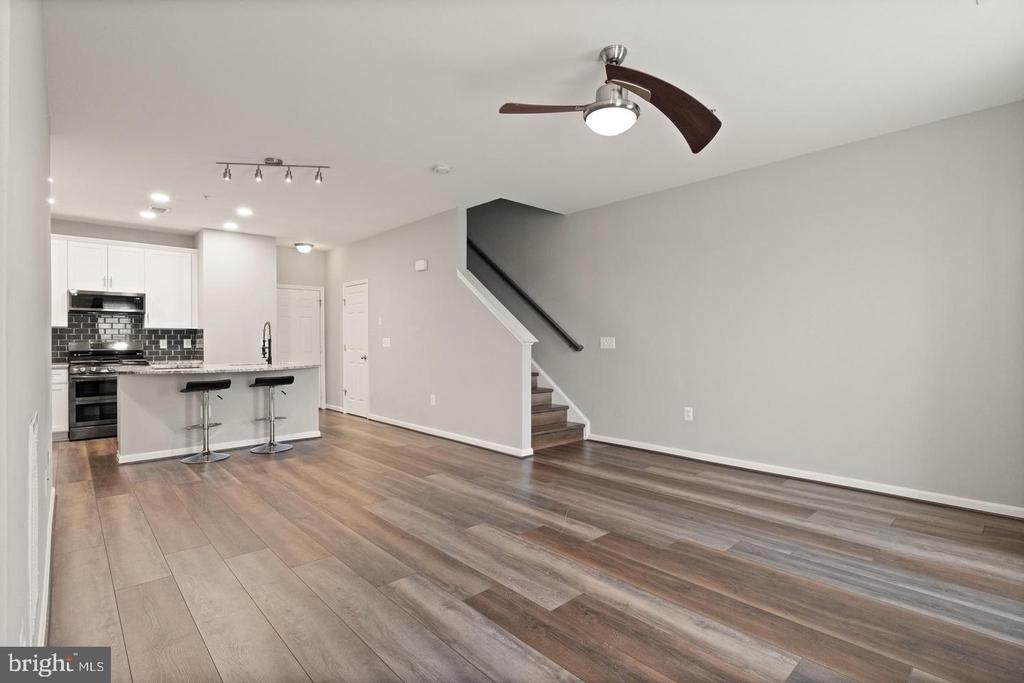 9541 Center Street - Photo 11