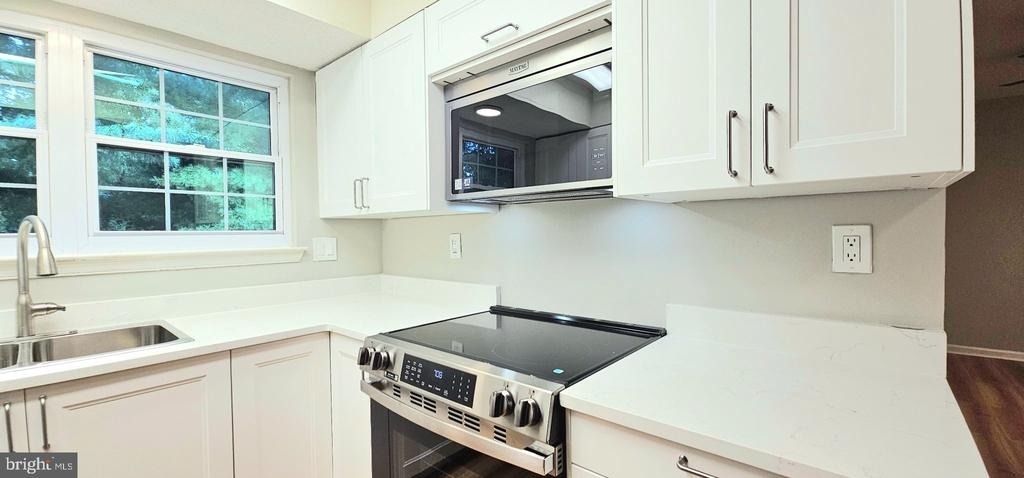 12103 Green Ledge Court - Photo 13