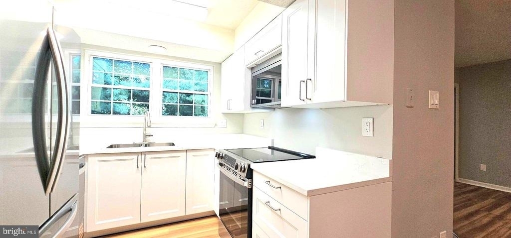 12103 Green Ledge Court - Photo 12