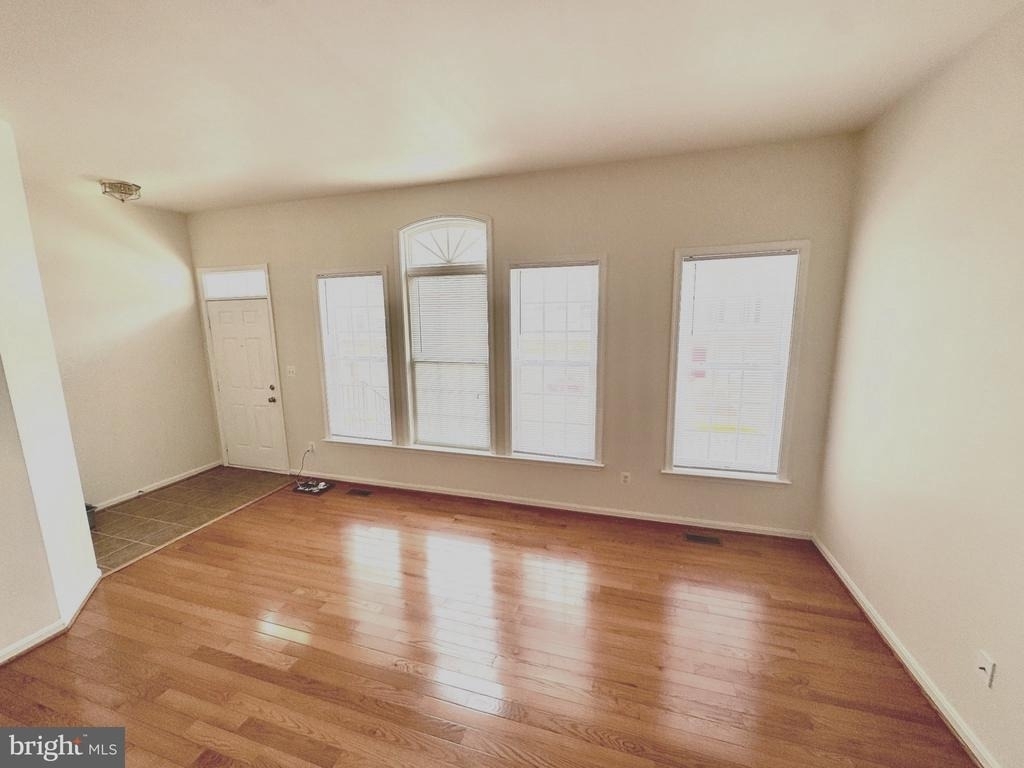 3381 Beechcliff Drive - Photo 1