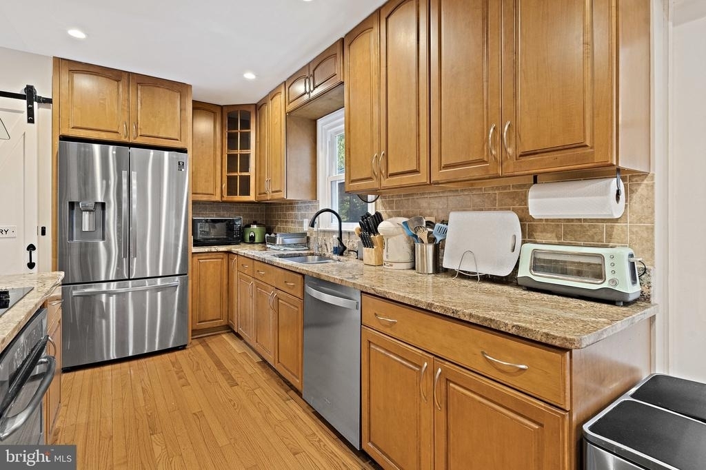 9220 Burnetta Drive - Photo 17