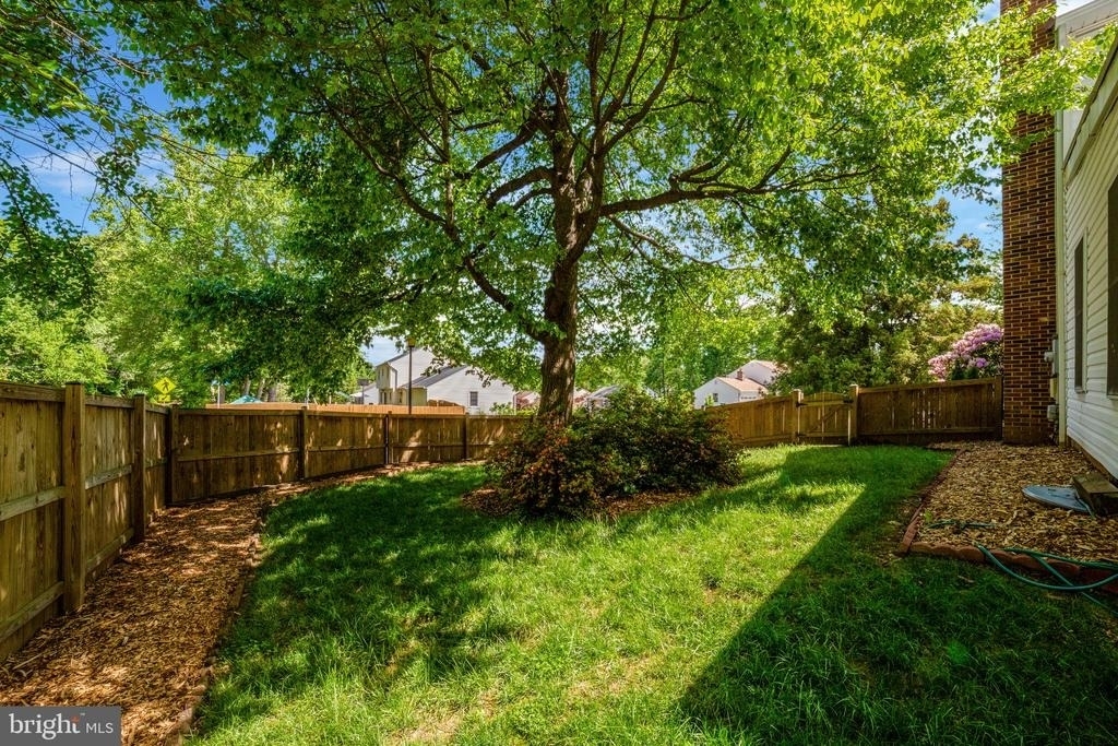 9220 Burnetta Drive - Photo 22