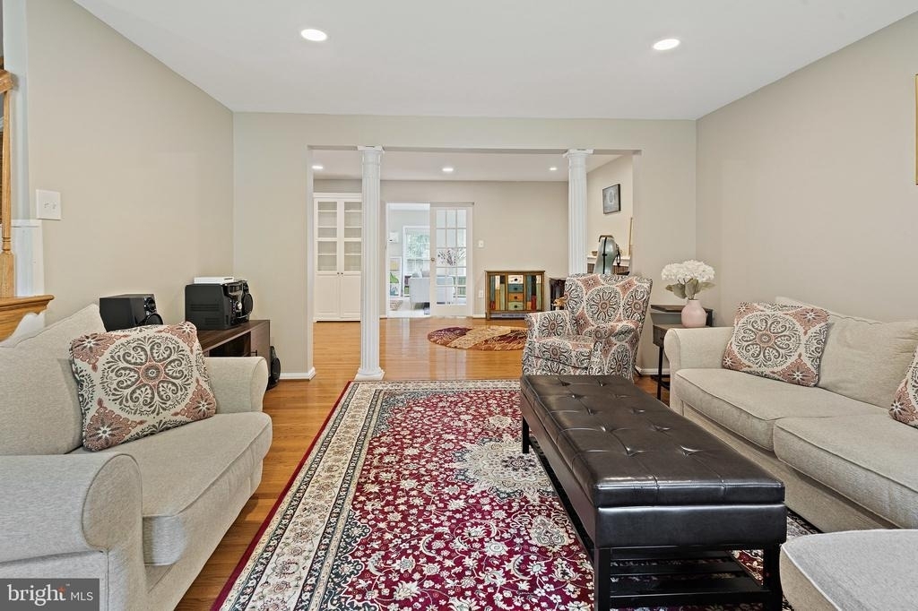 9220 Burnetta Drive - Photo 7