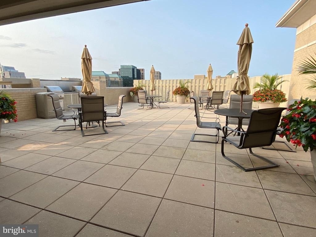 11800 Sunset Hills Road - Photo 36