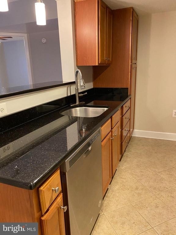 11800 Sunset Hills Road - Photo 11