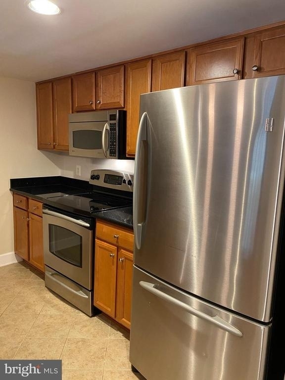 11800 Sunset Hills Road - Photo 10