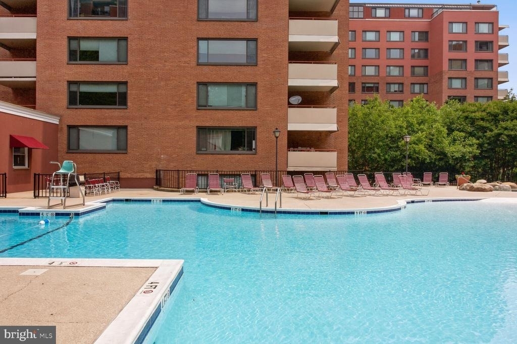 1021 Arlington Boulevard - Photo 34