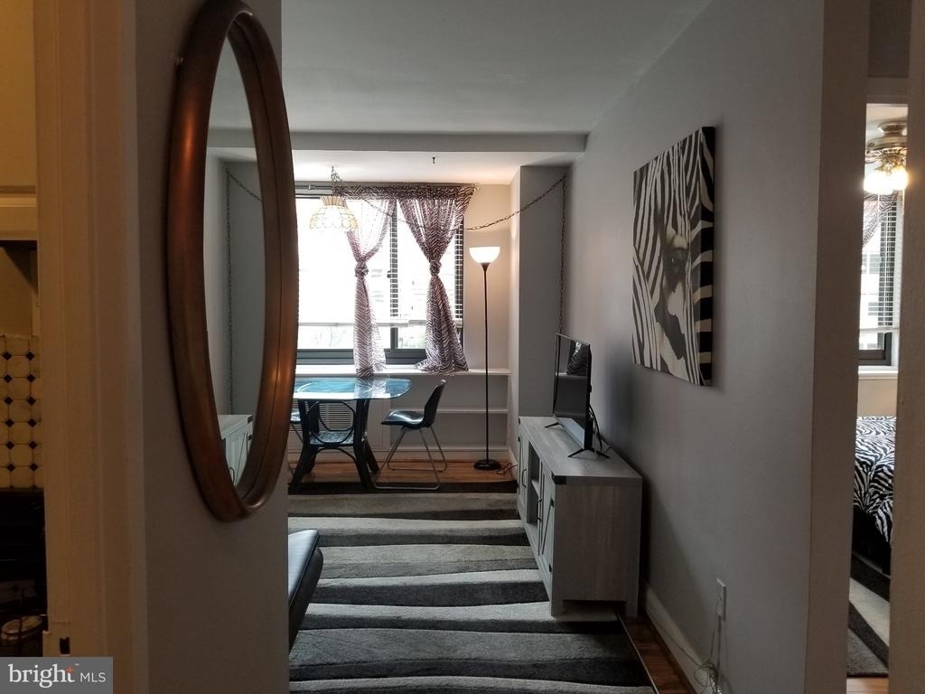 1021 Arlington Boulevard - Photo 8
