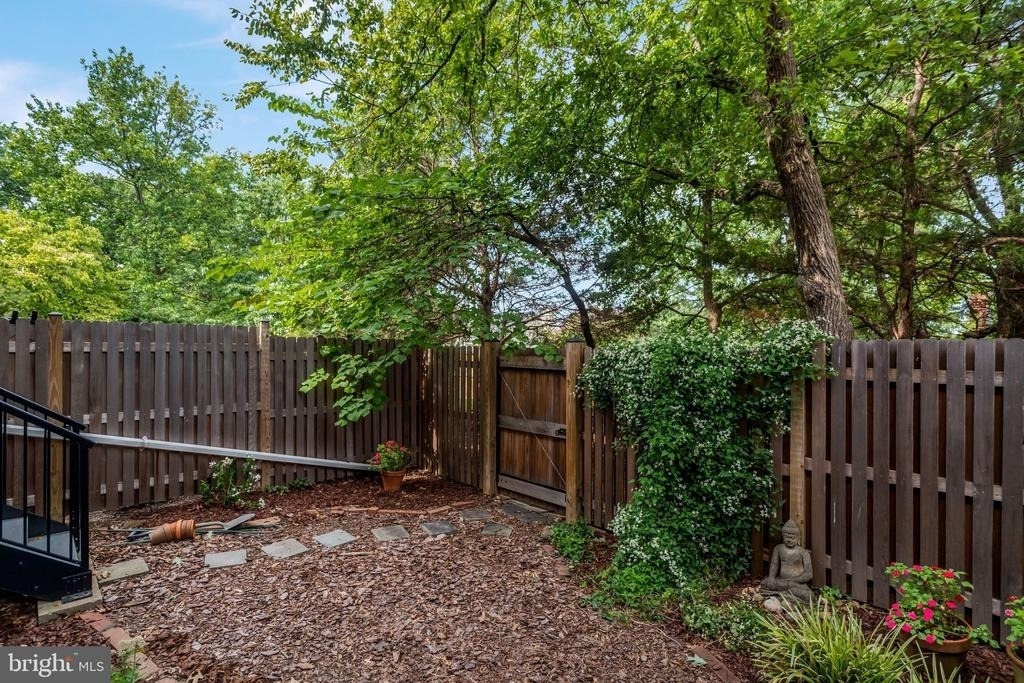 2883 S Abingdon Street - Photo 33