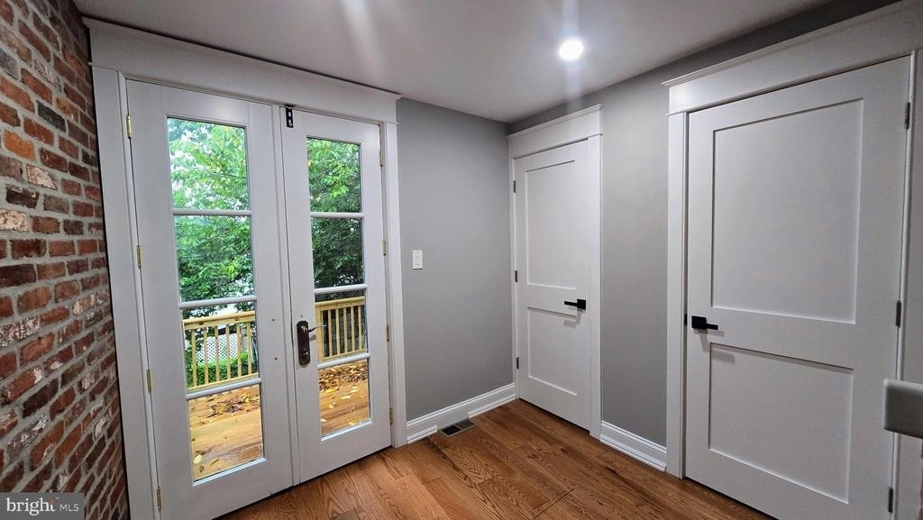 3936 Dexter Street - Photo 9