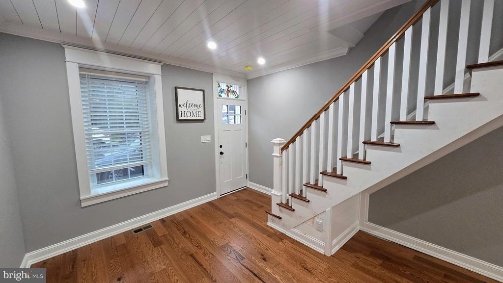 3936 Dexter Street - Photo 2
