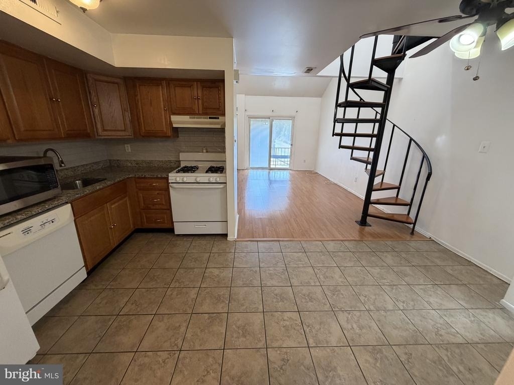 7751 Oxford Avenue - Photo 6
