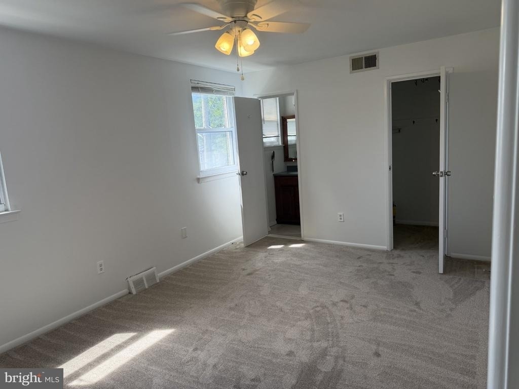 9750 Hilspach Street - Photo 4