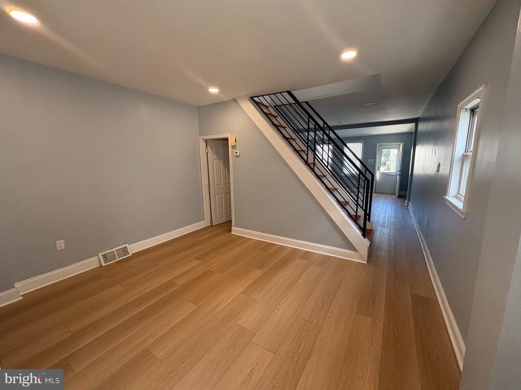 7916 Craig Street - Photo 6