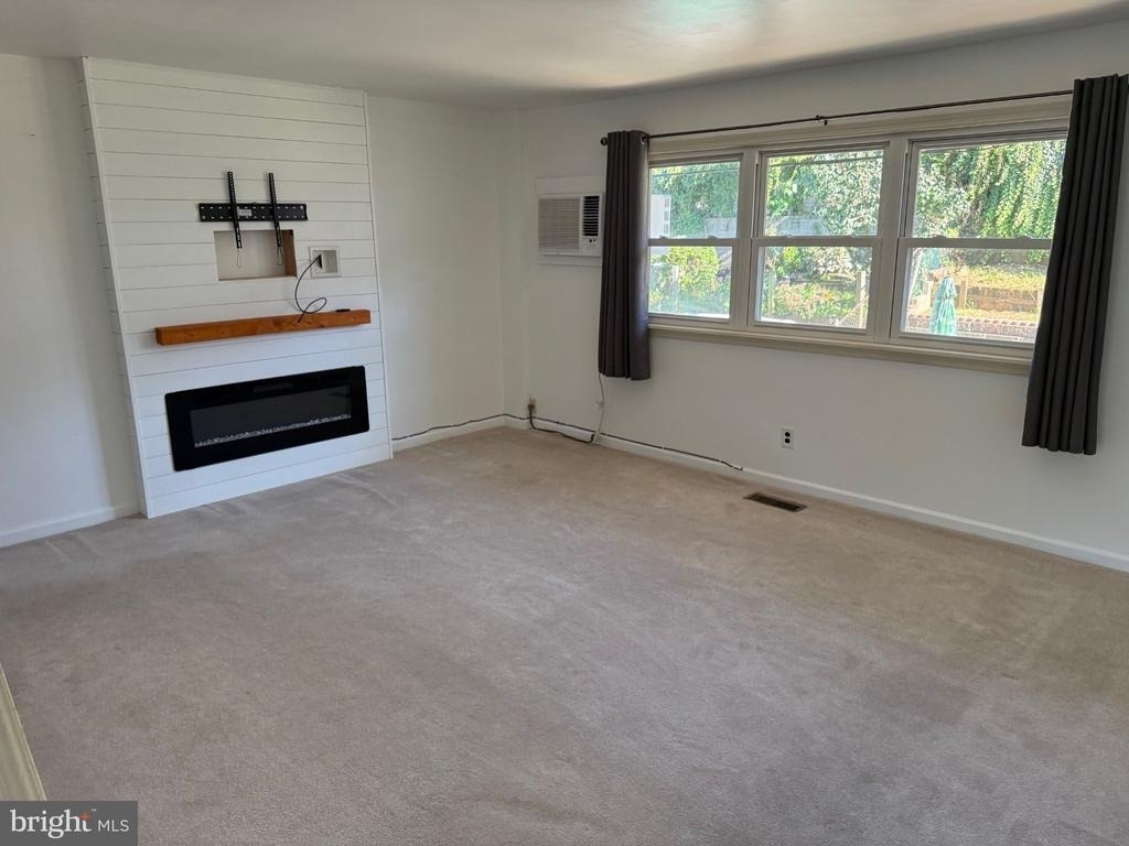 3555 Churchill Lane - Photo 4