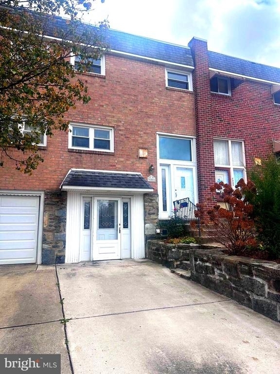 3555 Churchill Lane - Photo 0