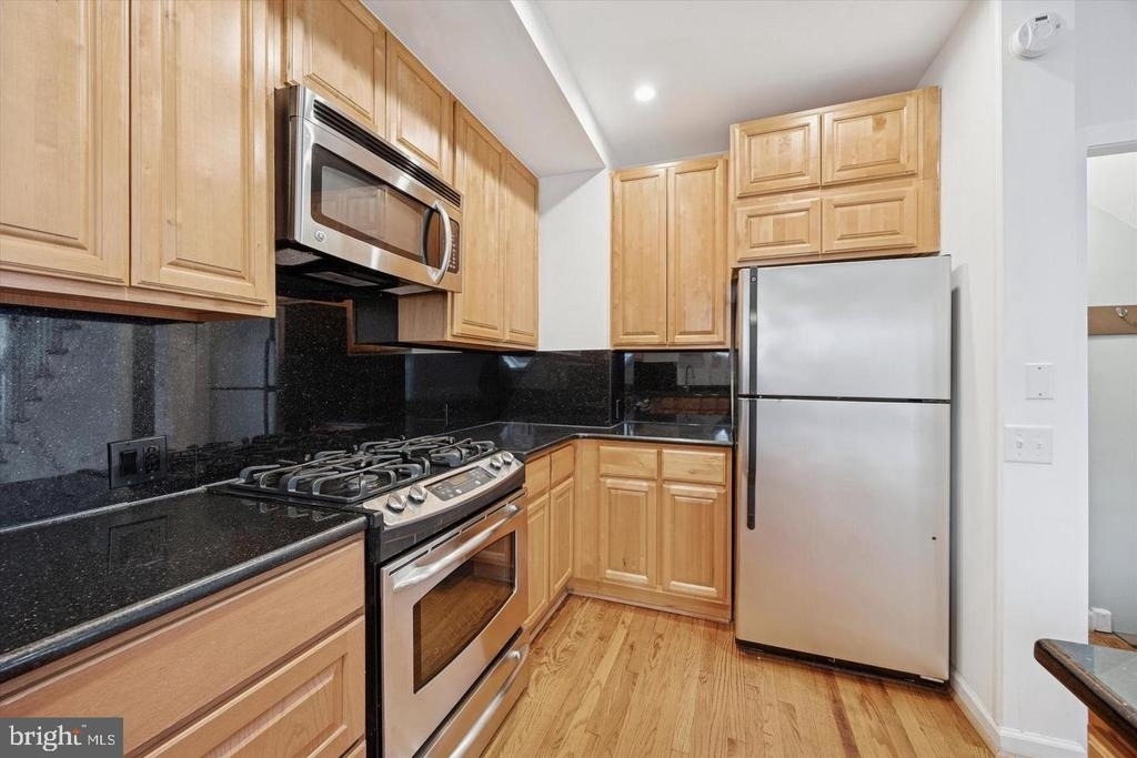 715 Rodman Street - Photo 17