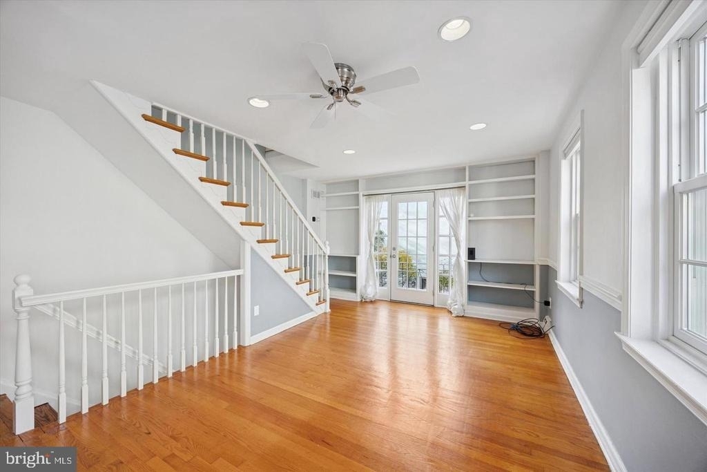715 Rodman Street - Photo 10