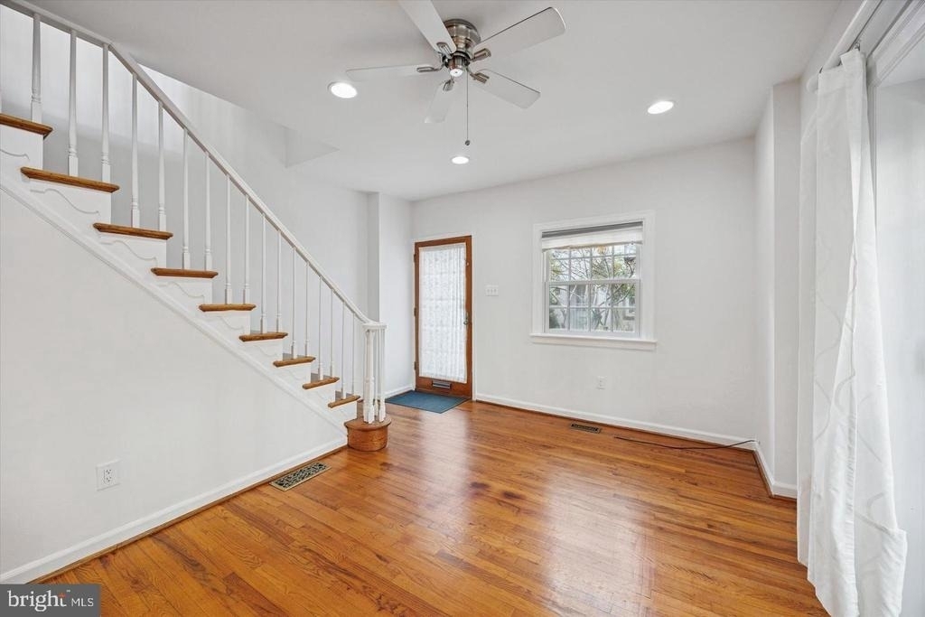 715 Rodman Street - Photo 19