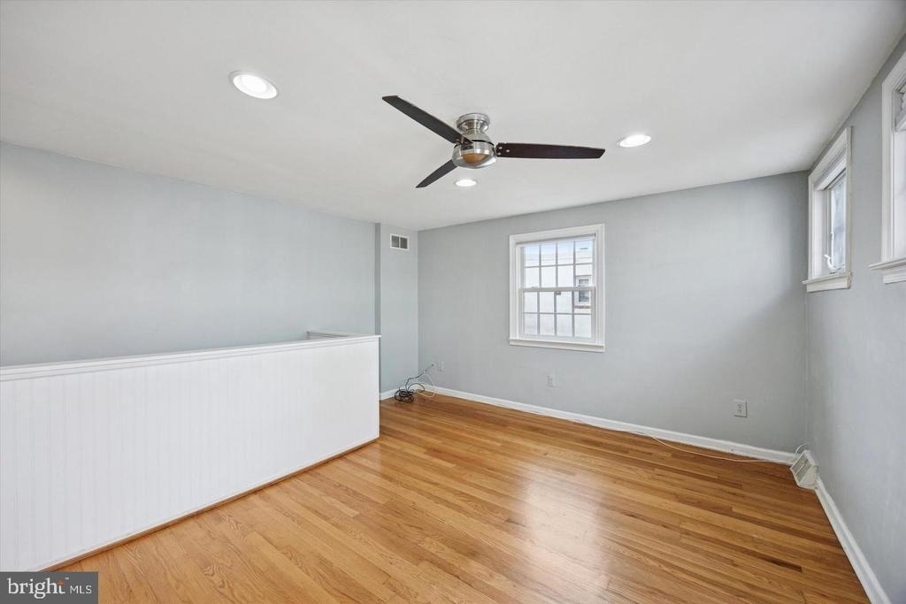 715 Rodman Street - Photo 5