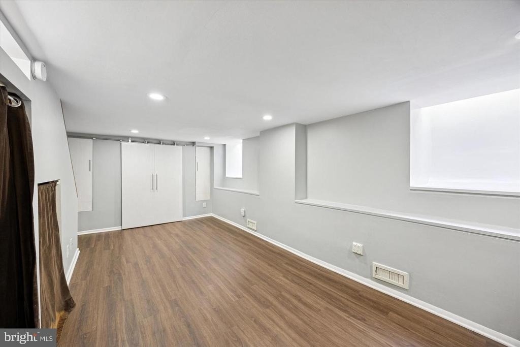 715 Rodman Street - Photo 14