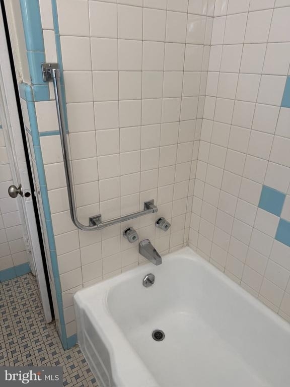 402 N Springfield Road - Photo 12