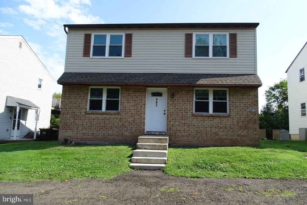 107 Hunter Way - Photo 0