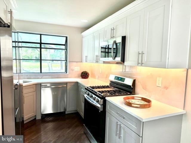 165 Sayre Drive - Photo 3