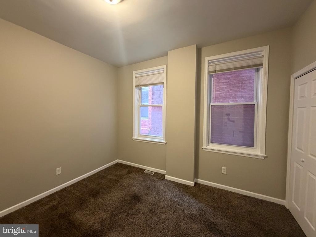 319 Academy Street - Photo 3