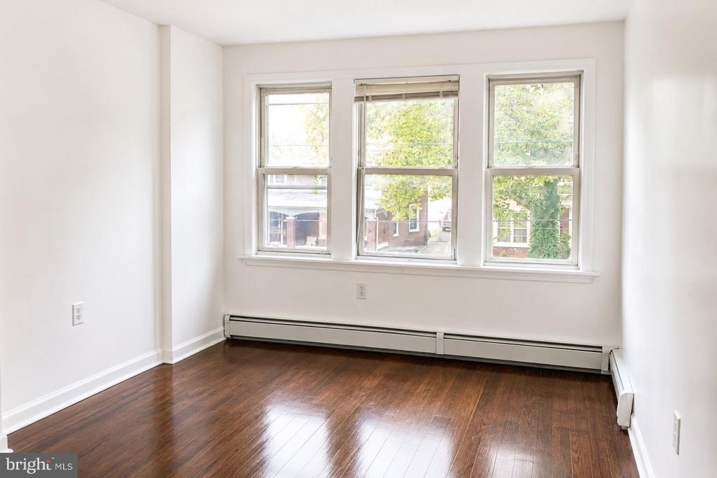 58 Elmhurst Avenue - Photo 7