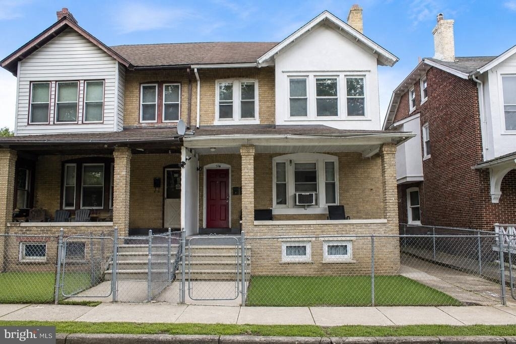 58 Elmhurst Avenue - Photo 0