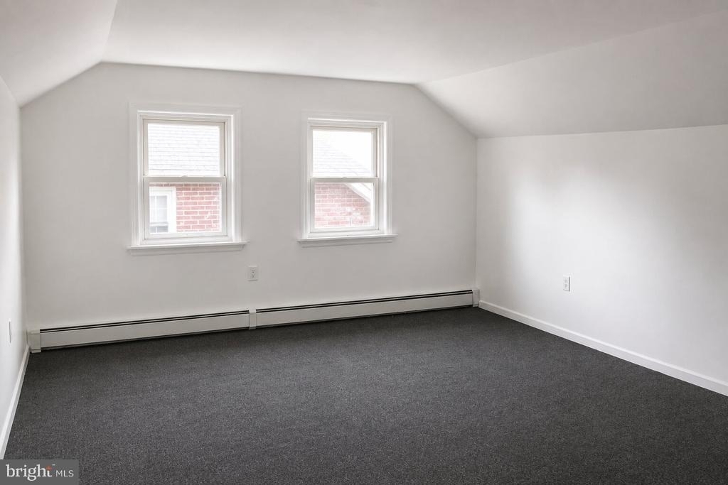 58 Elmhurst Avenue - Photo 5