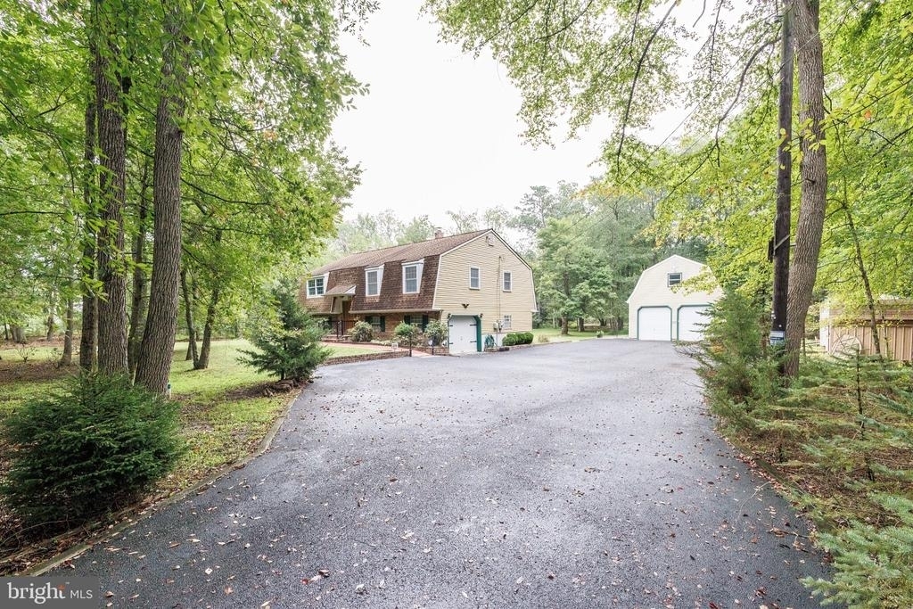 2294 Linden Avenue - Photo 1
