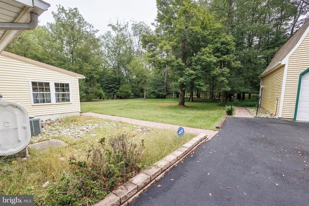 2294 Linden Avenue - Photo 6