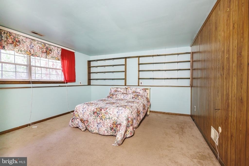 2294 Linden Avenue - Photo 35