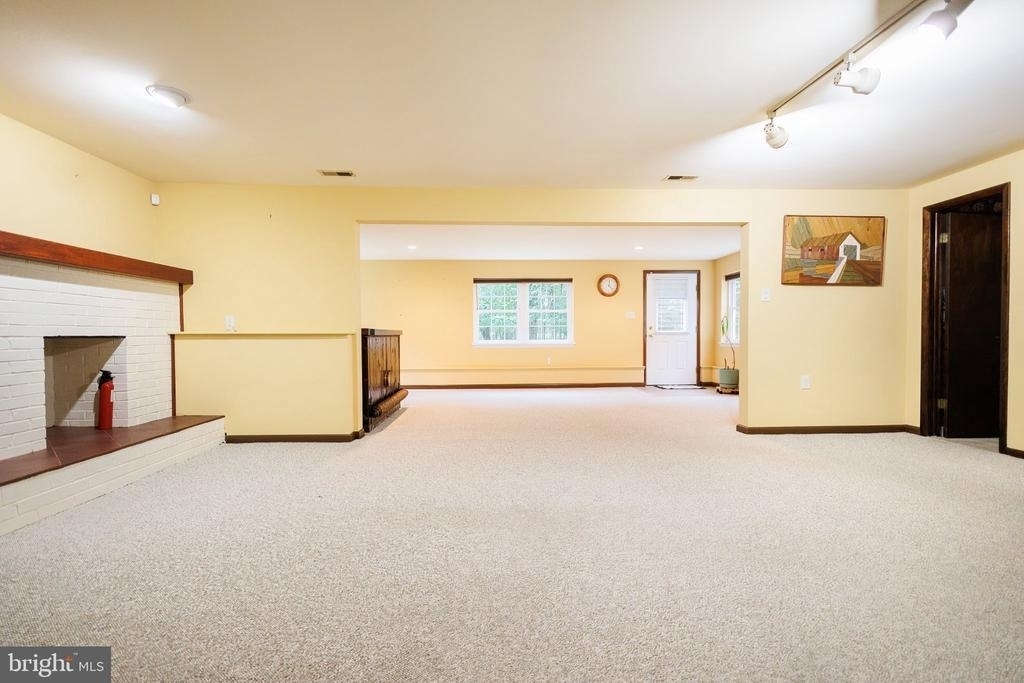 2294 Linden Avenue - Photo 42