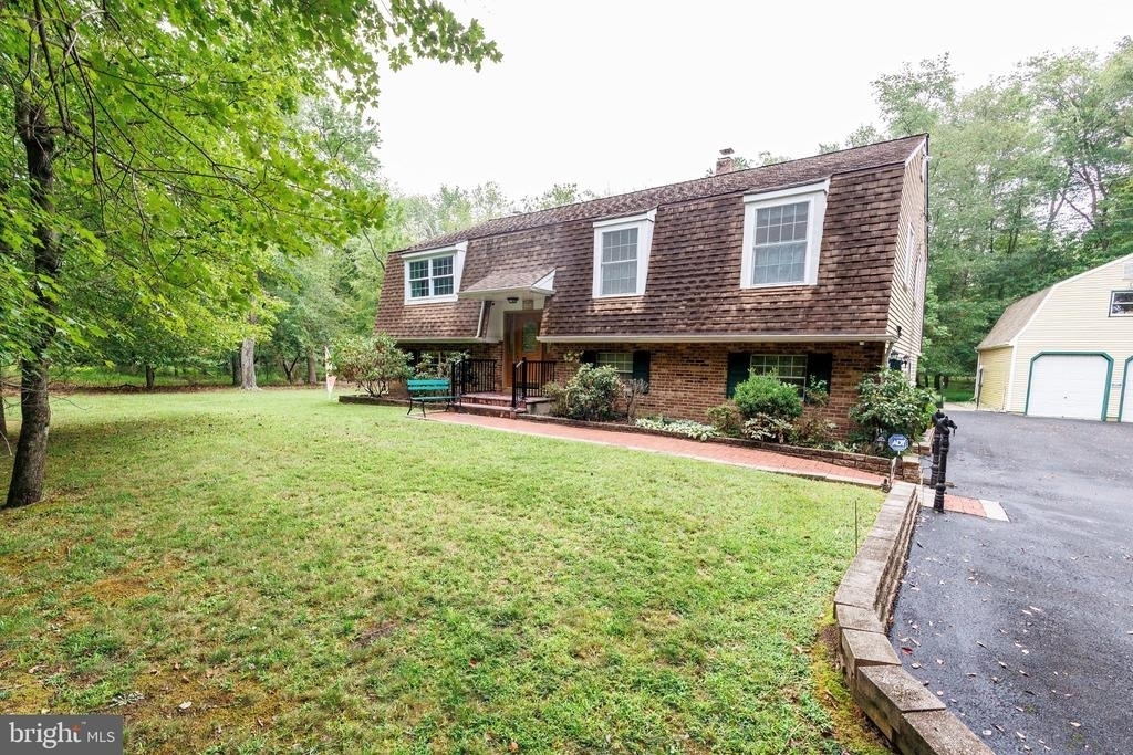 2294 Linden Avenue - Photo 3