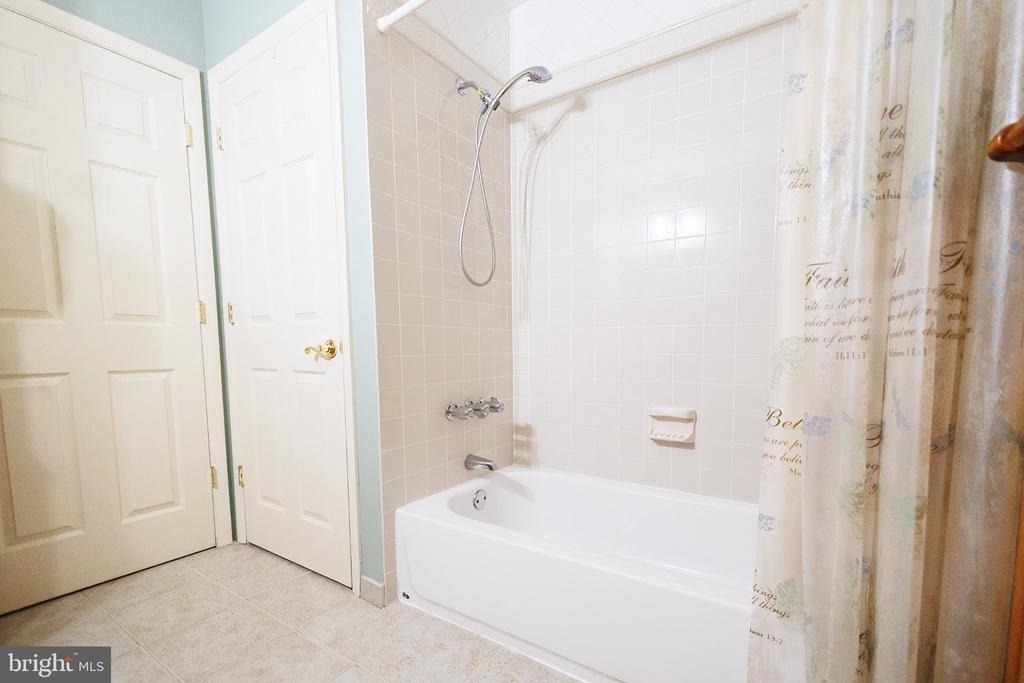 2294 Linden Avenue - Photo 24