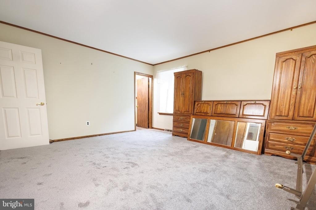 2294 Linden Avenue - Photo 27