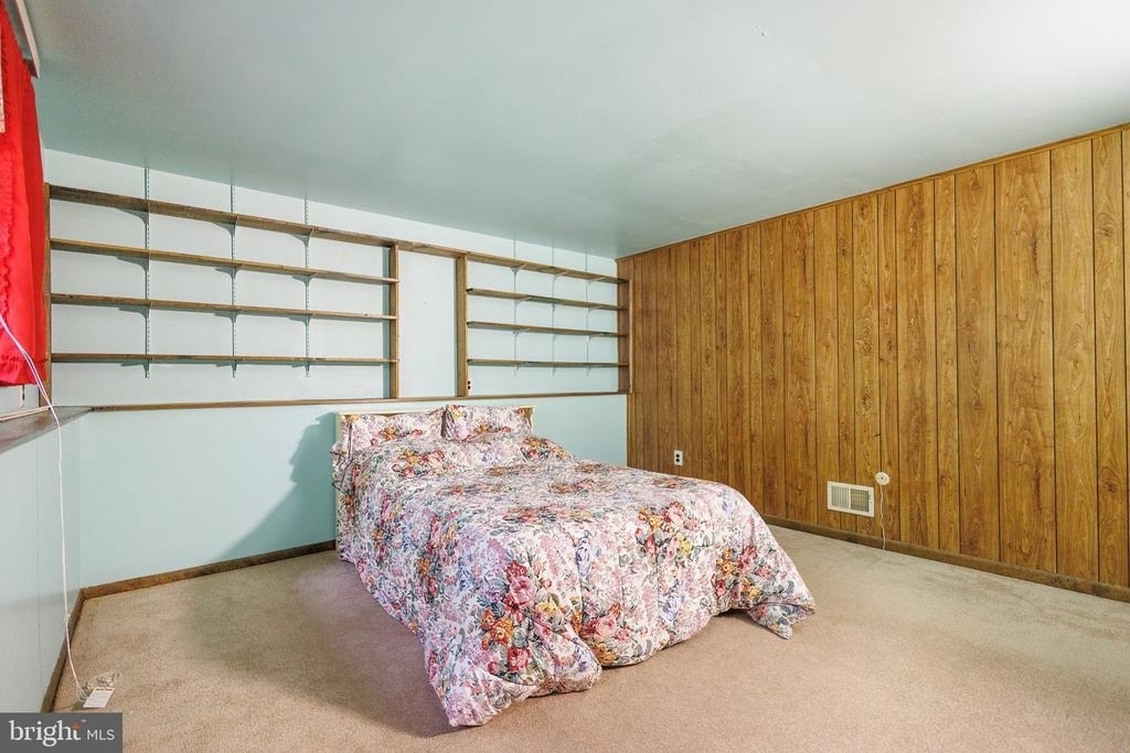 2294 Linden Avenue - Photo 36