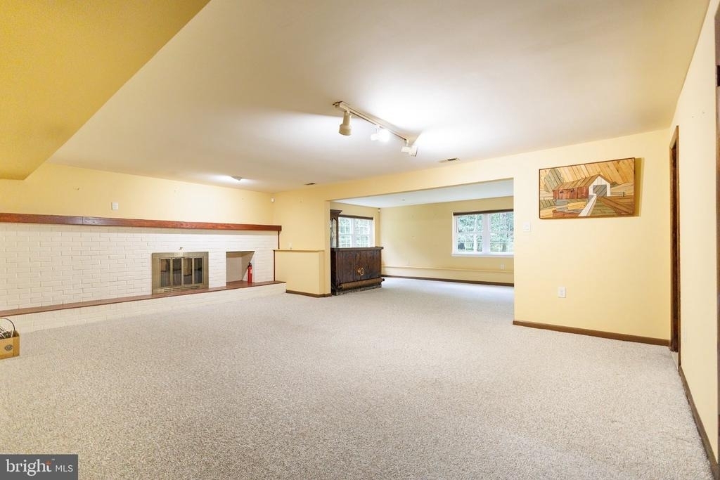 2294 Linden Avenue - Photo 39
